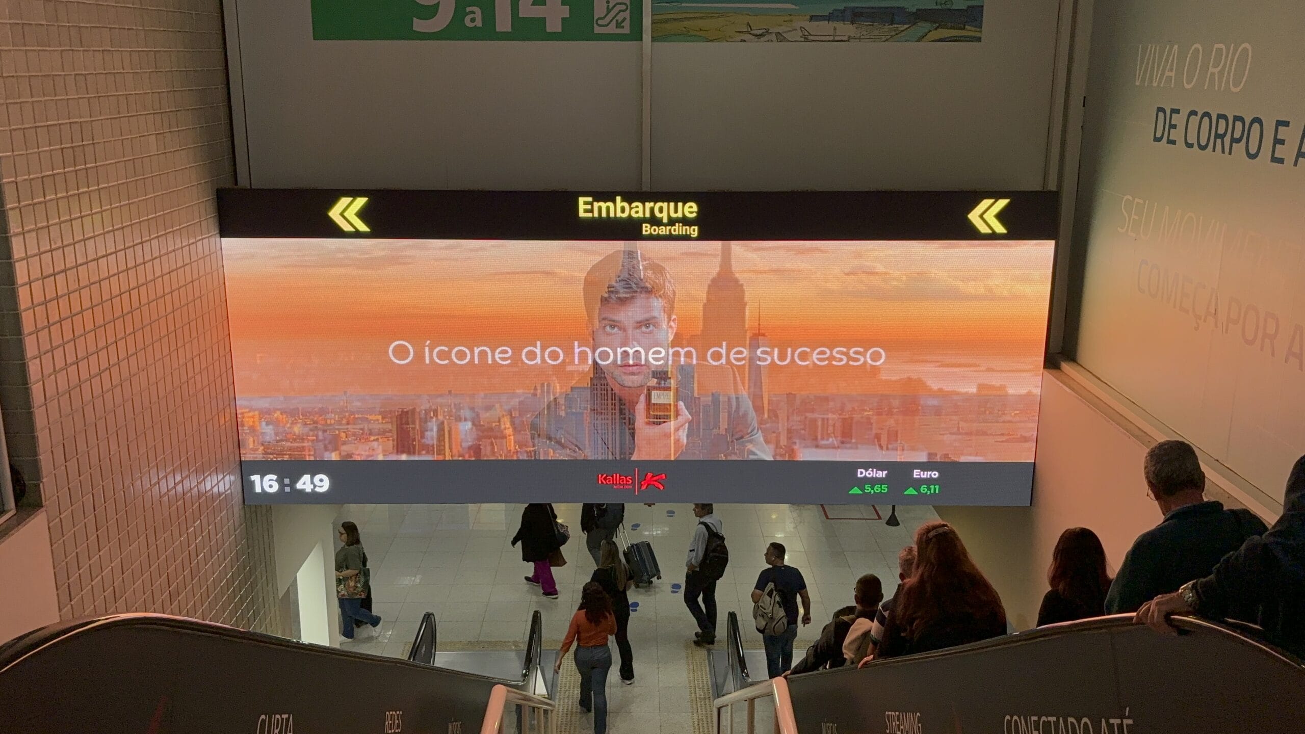 Hinode e Kallas Mídia OOH se unem para promover Empire Icon