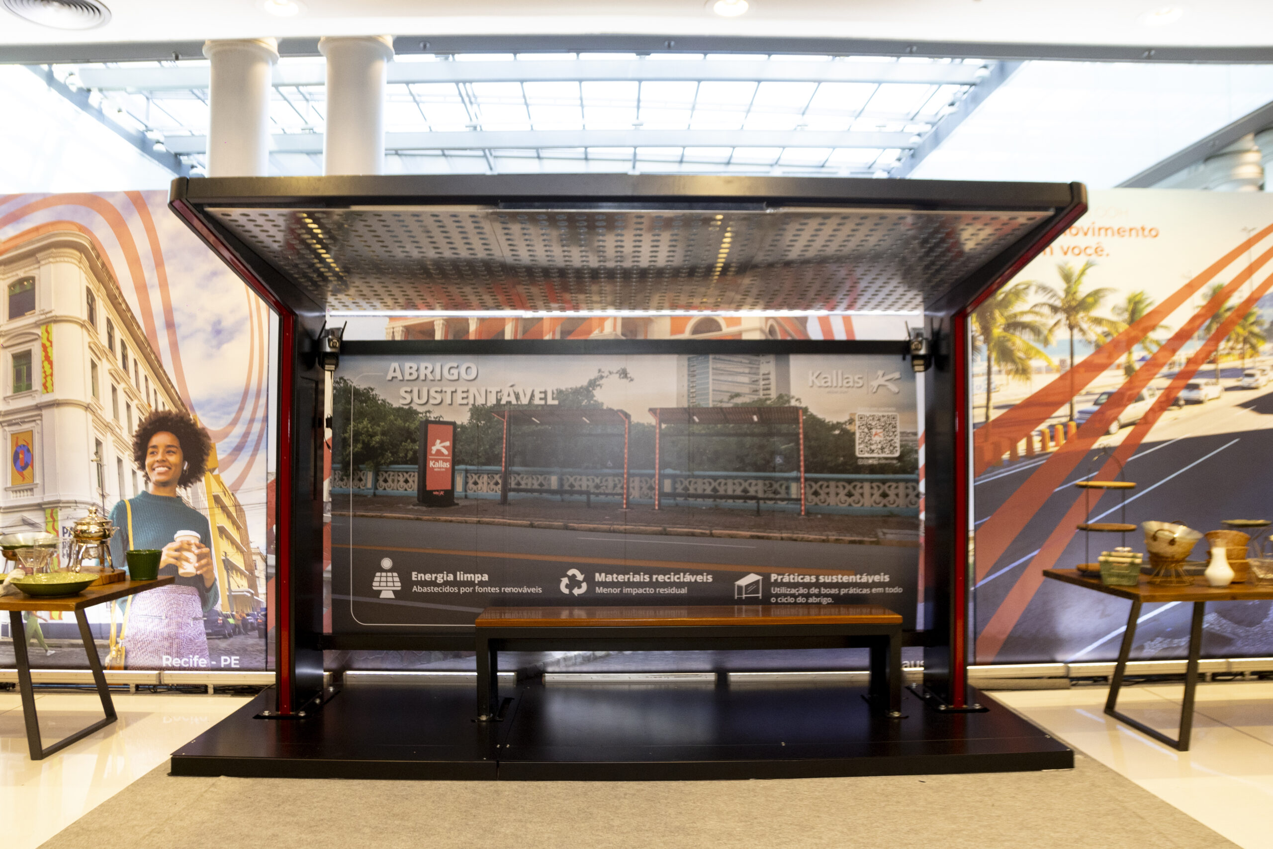Publicidade em abrigos de ônibus: presença marcante onde o público espera