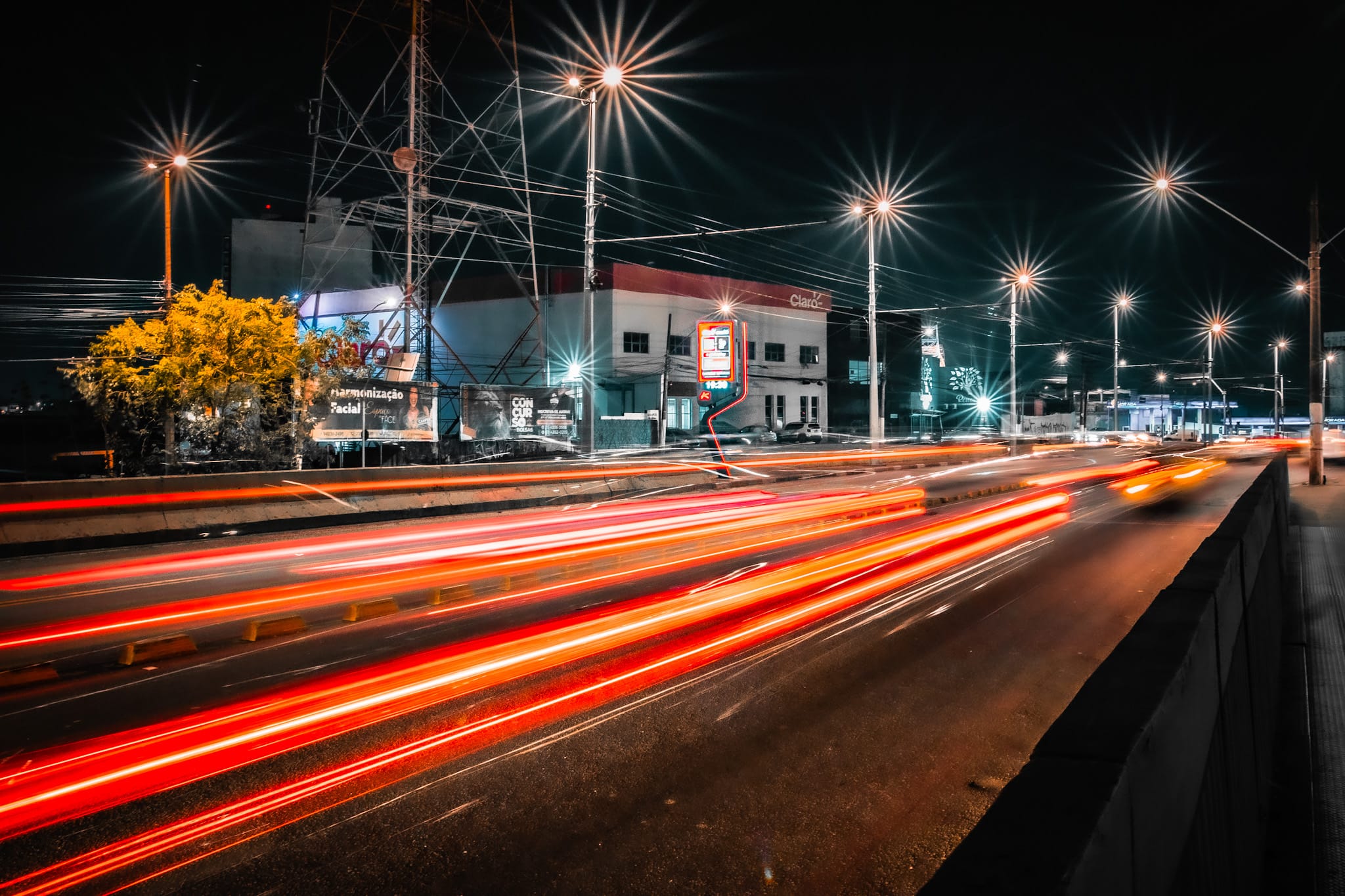 Como a mídia OOH transforma a paisagem urbana e impulsiona marcas?