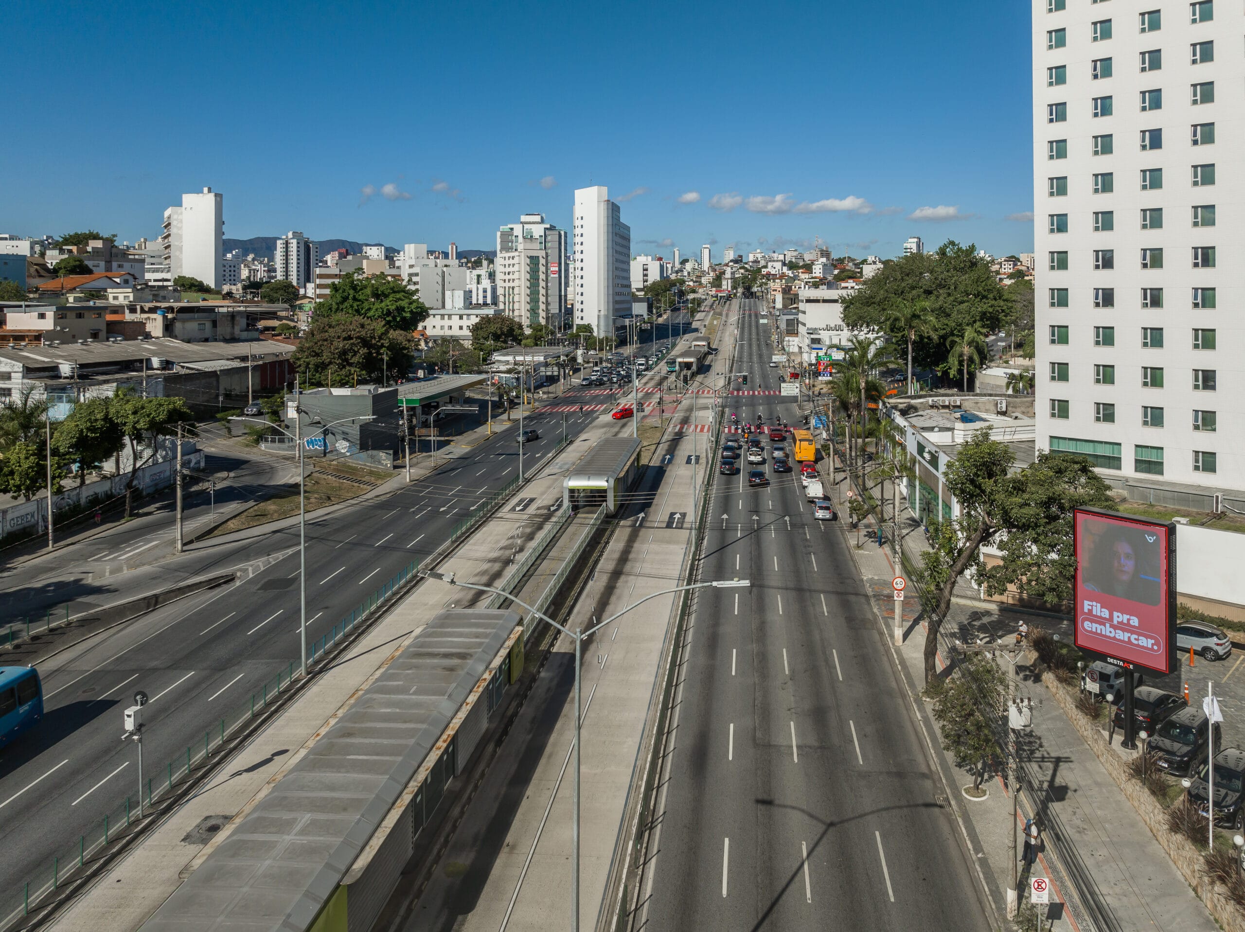 Publicidade OOH e mobilidade urbana: uma combinação estratégica