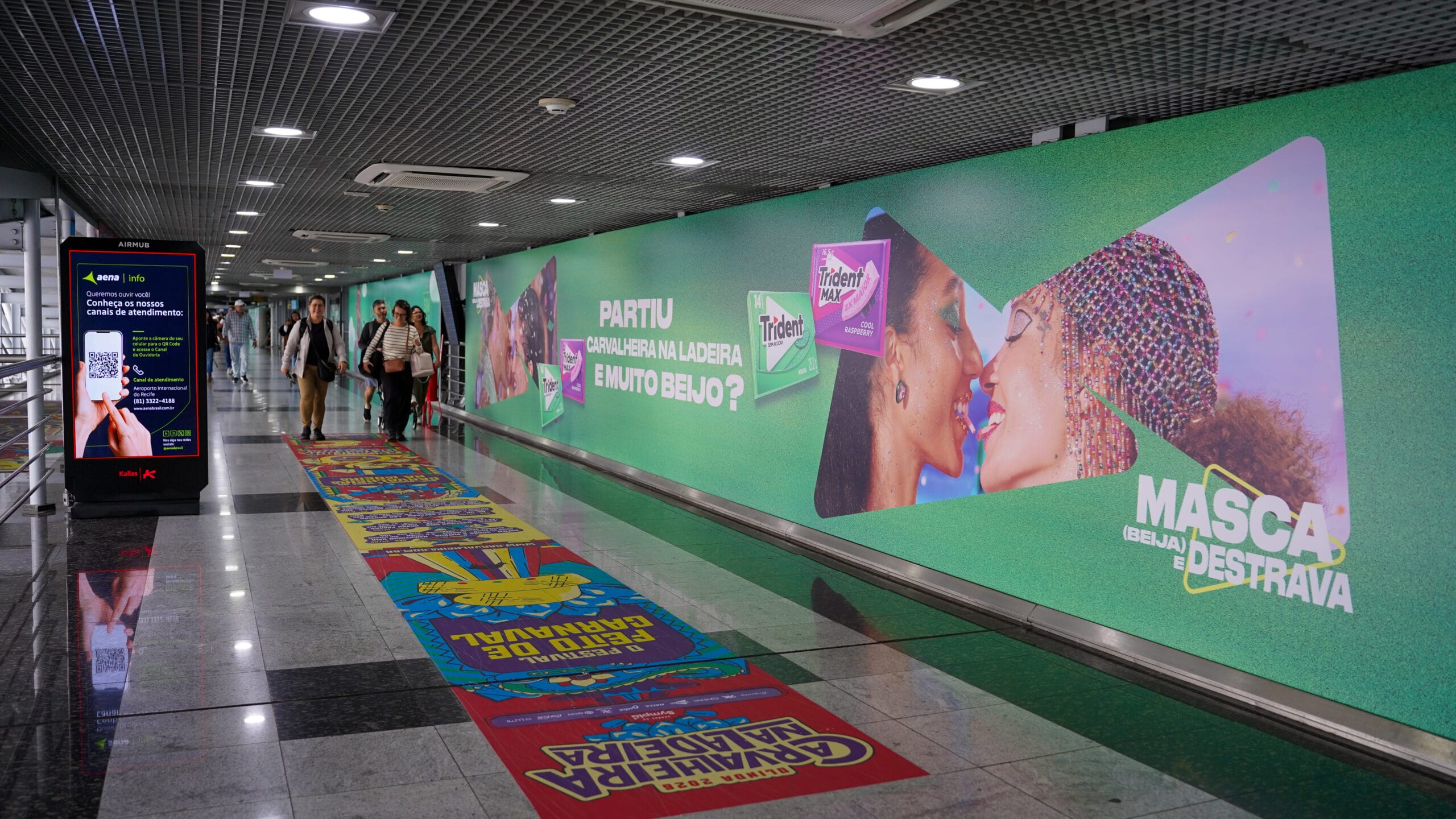 Mídia aeroportuária para lançamentos de alto impacto